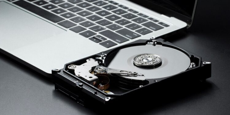 8TB HDD vs. NVMe: Which Storage Solution Is Right for Your Server Infrastructure?